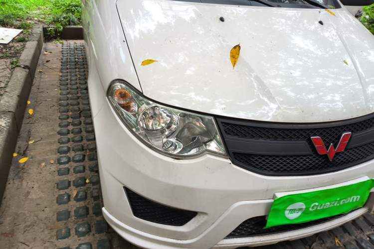 Used Wuling Hongguang 2020 1.2L S Base Model China VI LSI Right Front Headlight