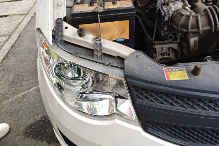 Used Wuling Hongguang 2020 1.2L S Base Model China VI LSI Right Front Headlight
