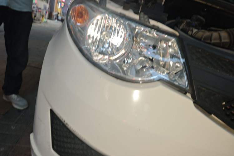 Used Wuling Hongguang 2020 1.2L S Base Model China VI LSI Right Front Headlight