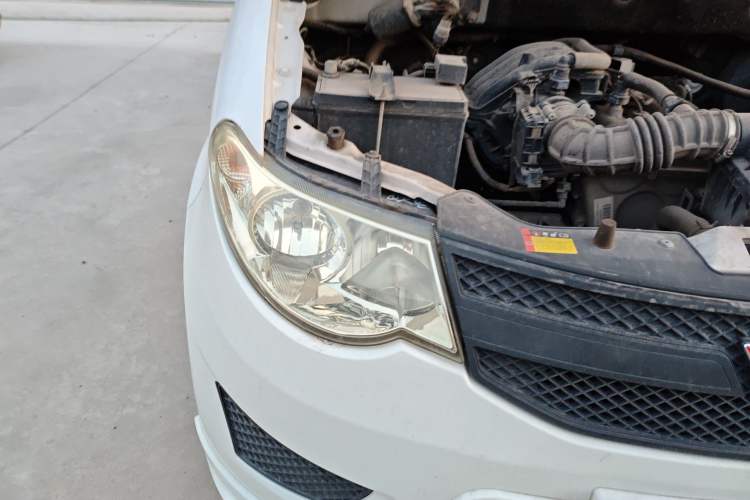 Used Wuling Hongguang 2020 1.2L S Base Model China VI LSI Right Front Headlight