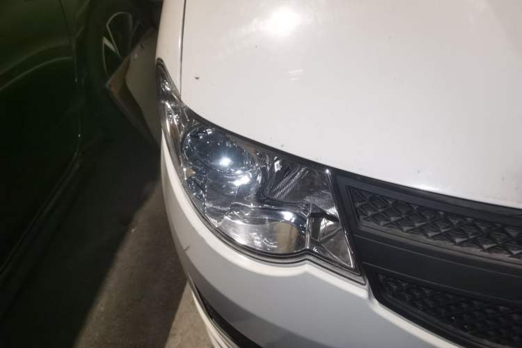 Used Wuling Hongguang 2020 1.2L S Base Model China VI LSI Right Front Headlight
