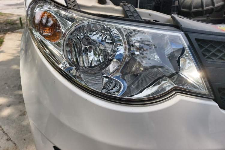 Used Wuling Hongguang 2020 1.2L S Base Model China VI LSI Right Front Headlight