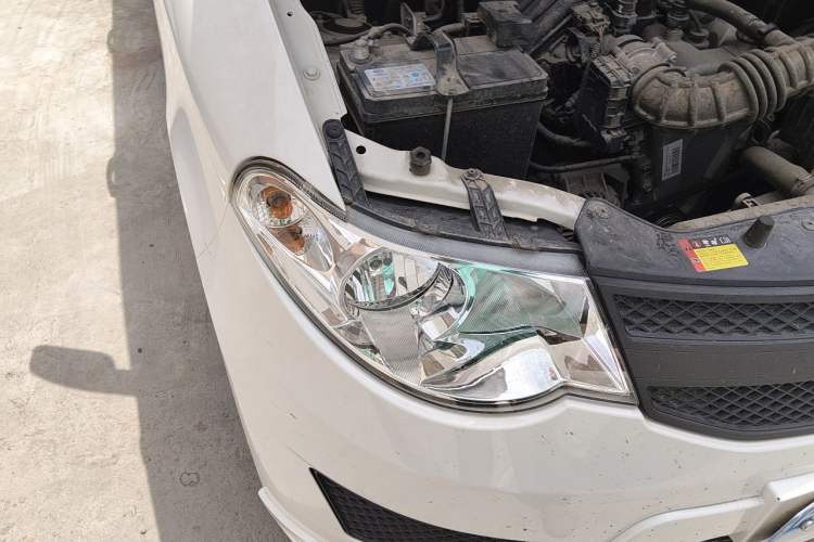 Used Wuling Hongguang 2020 1.2L S Base Model China VI LSI Right Front Headlight