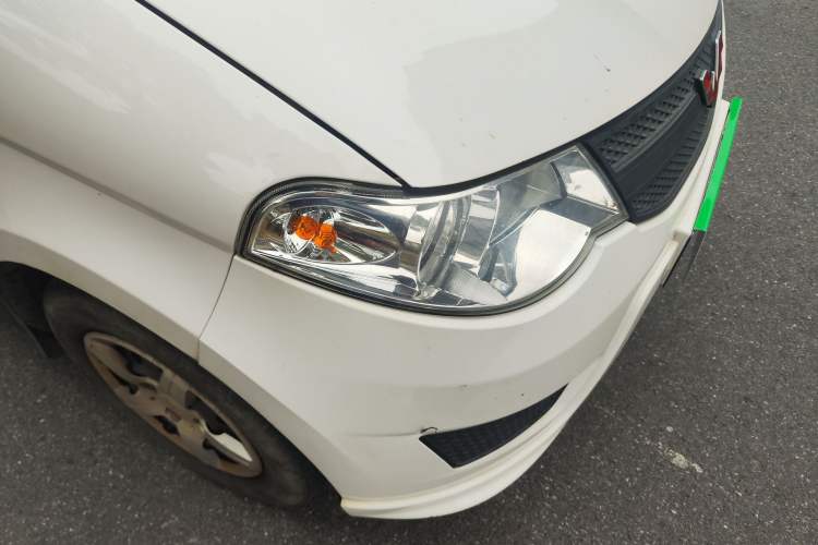 Used Wuling Hongguang 2020 1.2L S Base Model China VI LSI Right Front Headlight