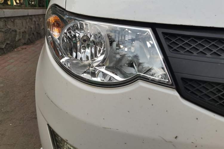 Used Wuling Hongguang 2020 1.2L S Base Model China VI LSI Right Front Headlight