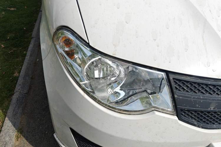 Used Wuling Hongguang 2020 1.2L S Base Model China VI LSI Right Front Headlight