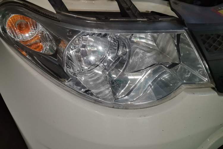 Used Wuling Hongguang 2020 1.2L S Base Model China VI LSI Right Front Headlight