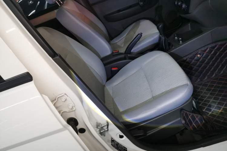 Used Wuling Hongguang 2020 1.2L S Base Model China VI LSI Right Front Seat