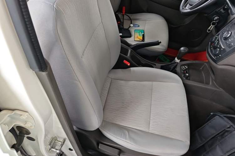 Used Wuling Hongguang 2020 1.2L S Base Model China VI LSI Right Front Seat
