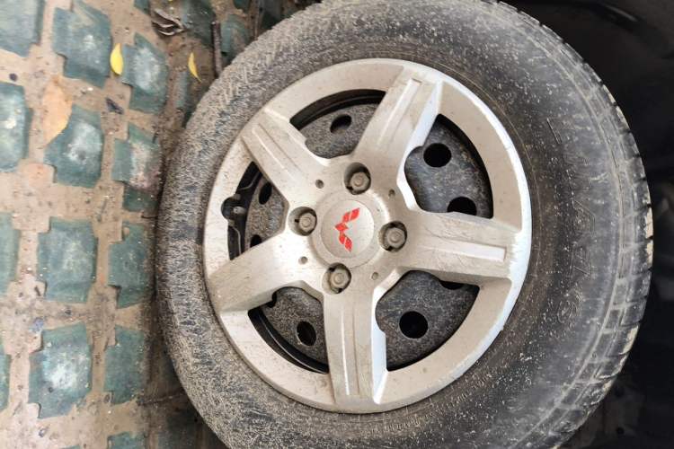 Used Wuling Hongguang 2020 1.2L S Base Model China VI LSI Right Front Wheel Hub