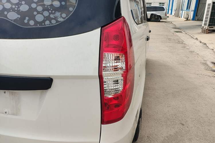 Used Wuling Hongguang 2020 1.2L S Base Model China VI LSI Right Rear Taillight