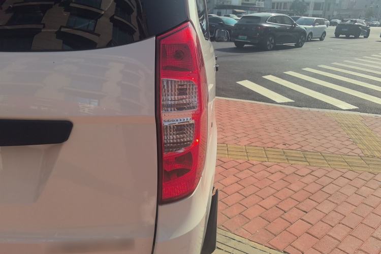 Used Wuling Hongguang 2020 1.2L S Base Model China VI LSI Right Rear Taillight