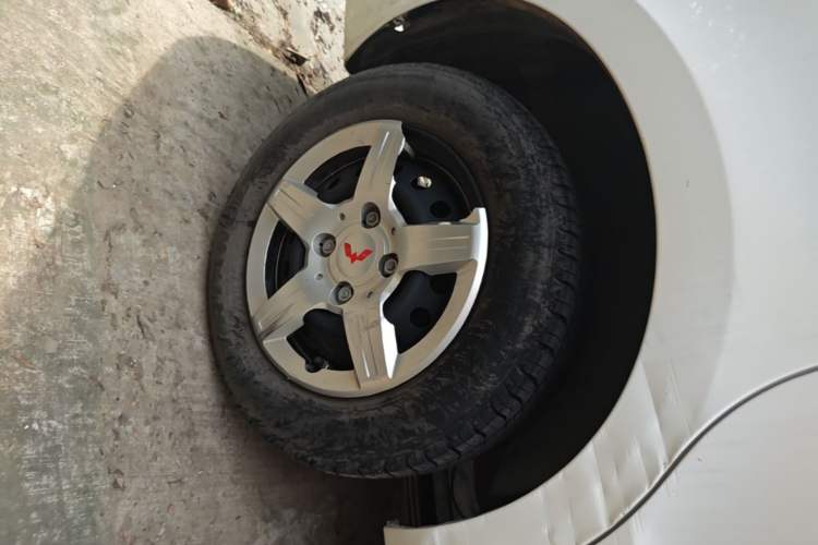 Used Wuling Hongguang 2020 1.2L S Base Model China VI LSI Right Rear Wheel Hub