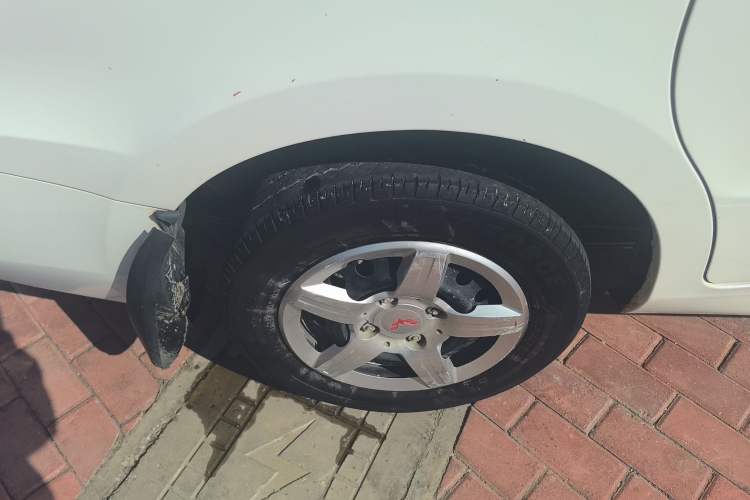 Used Wuling Hongguang 2020 1.2L S Base Model China VI LSI Right Rear Wheel Hub