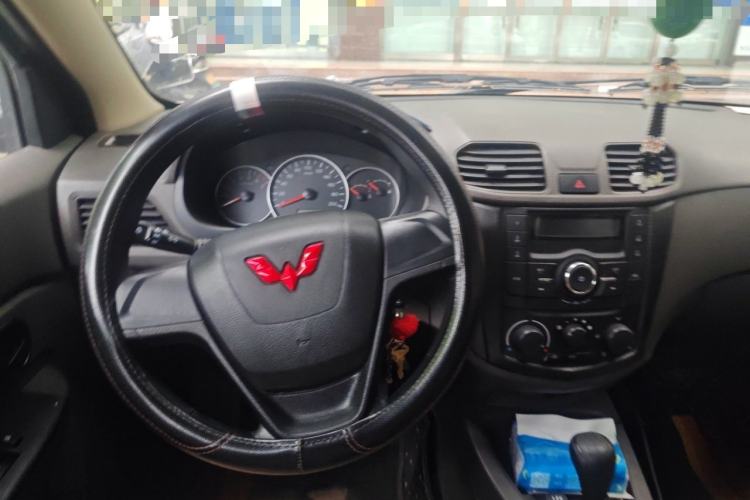 Used Wuling Hongguang 2020 1.2L S Base Model China VI LSI Steering Wheel