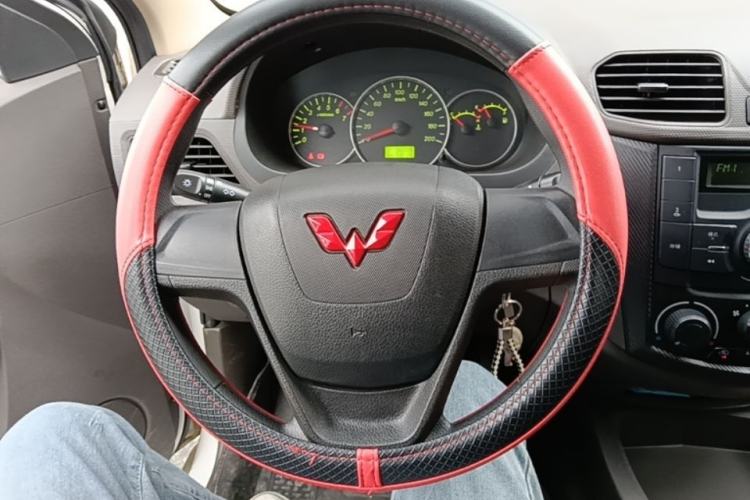 Used Wuling Hongguang 2020 1.2L S Base Model China VI LSI Steering Wheel