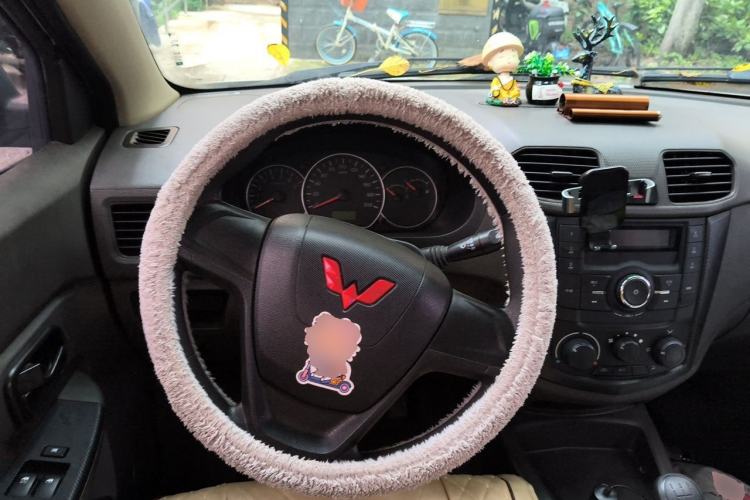 Used Wuling Hongguang 2020 1.2L S Base Model China VI LSI Steering Wheel