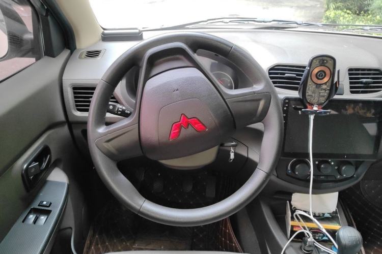 Used Wuling Hongguang 2020 1.2L S Base Model China VI LSI Steering Wheel