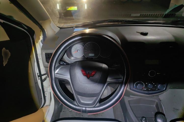 Used Wuling Hongguang 2020 1.2L S Base Model China VI LSI Steering Wheel