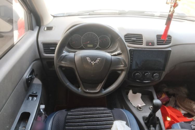 Used Wuling Hongguang 2020 1.2L S Base Model China VI LSI Steering Wheel