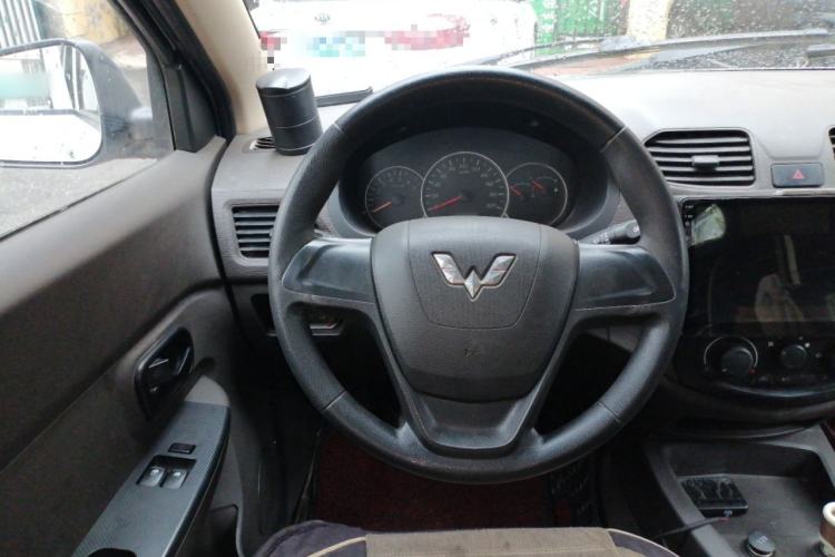 Used Wuling Hongguang 2020 1.2L S Base Model China VI LSI Steering Wheel