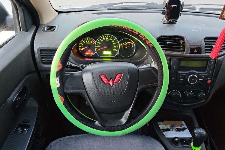 Used Wuling Hongguang 2020 1.2L S Base Model China VI LSI Steering Wheel