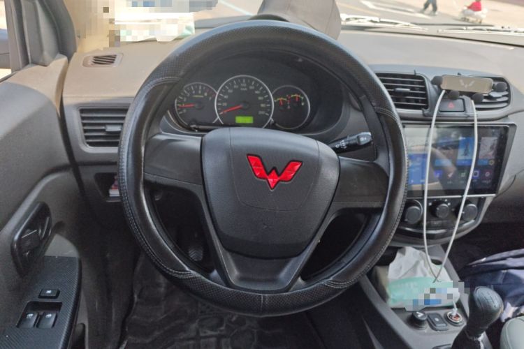 Used Wuling Hongguang 2020 1.2L S Base Model China VI LSI Steering Wheel