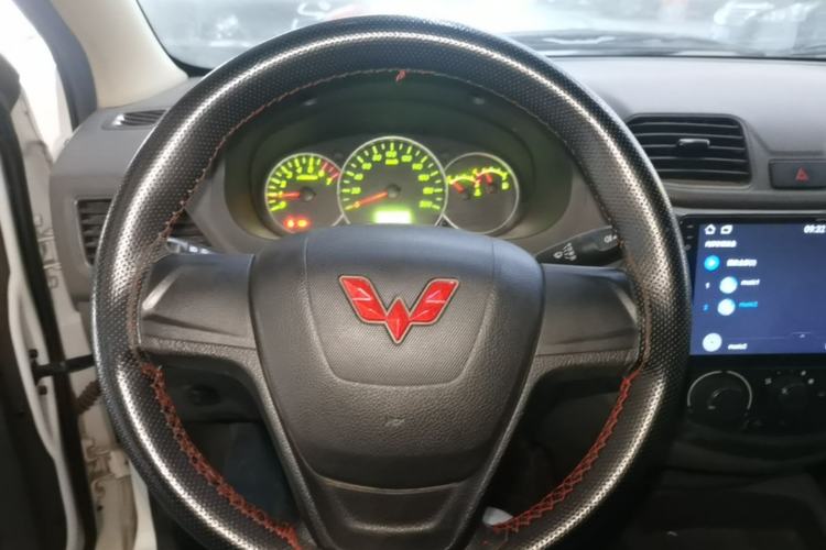 Used Wuling Hongguang 2020 1.2L S Base Model China VI LSI Steering Wheel