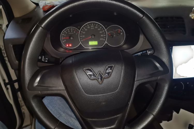 Used Wuling Hongguang 2020 1.2L S Base Model China VI LSI Steering Wheel