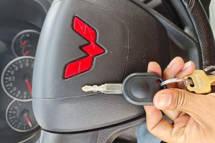 Used Wuling Hongguang 2020 1.2L S Base Model China VI LSI Vehicle Key