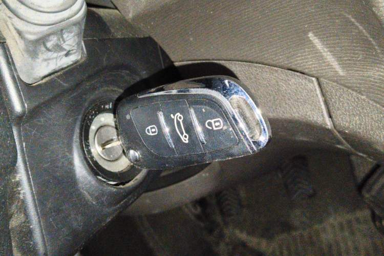 Used Wuling Hongguang 2020 1.2L S Base Model China VI LSI Vehicle Key