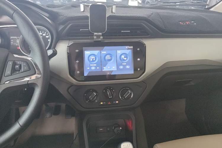 Used Wuling Hongguang 2021 1.5L Facelifted S Comfort Version with Electric Power Steering LAR Audio And AC Panel