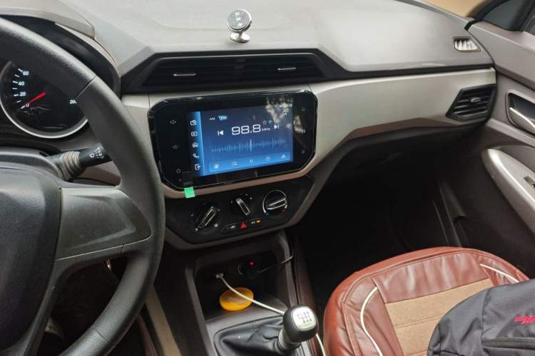 Used Wuling Hongguang 2021 1.5L Facelifted S Comfort Version with Electric Power Steering LAR Audio And AC Panel
