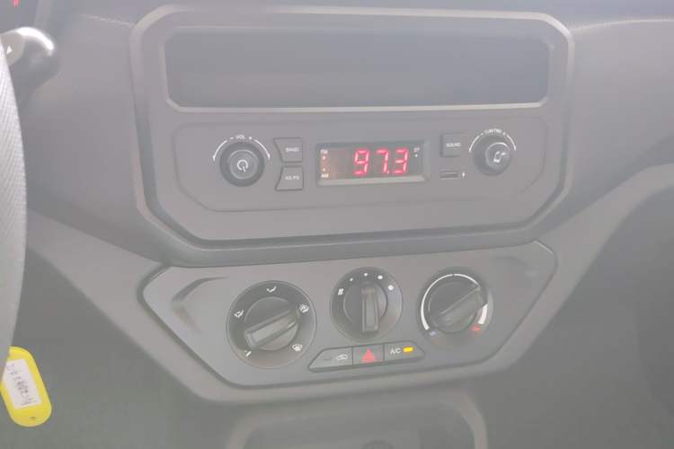 Used Wuling Hongguang 2021 1.5L S Base Version LAR Audio And AC Panel