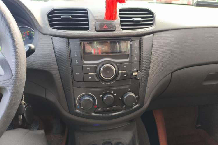 Used Wuling Hongguang 2021 1.5L Revised S Base Version Hydraulic Power Steering LAR Audio And AC Panel