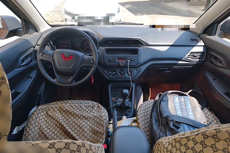 Used Wuling Hongguang 2021 1.5L Revised S Base Version Hydraulic Power Steering LAR Center Console