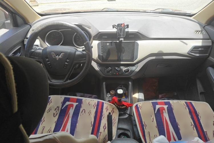 Used Wuling Hongguang 2021 1.5L Revised S Standard Version with Electric Power Steering LAR Center Console