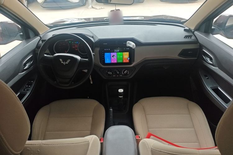 Used Wuling Hongguang 2021 1.5L S Standard Version LAR Center Console