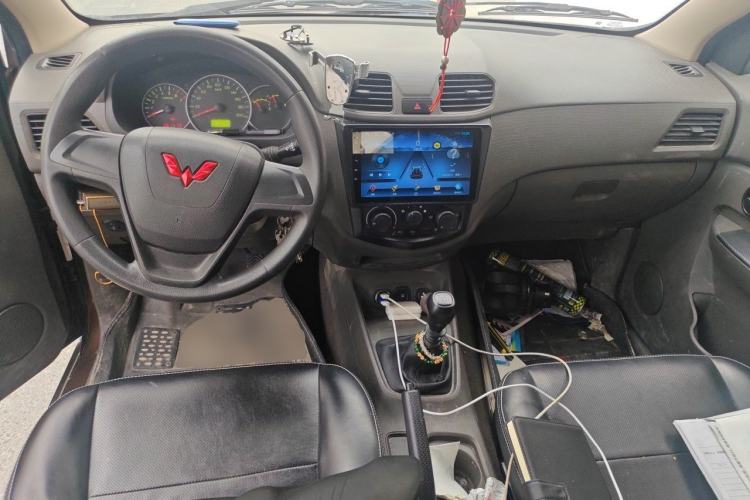 Used Wuling Hongguang 2021 1.5L Revised S Base Version with Electric Power Steering LAR Center Console