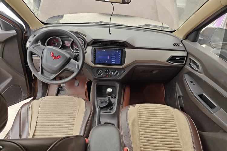 Used Wuling Hongguang 2021 1.5L S Standard Version LAR Center Console