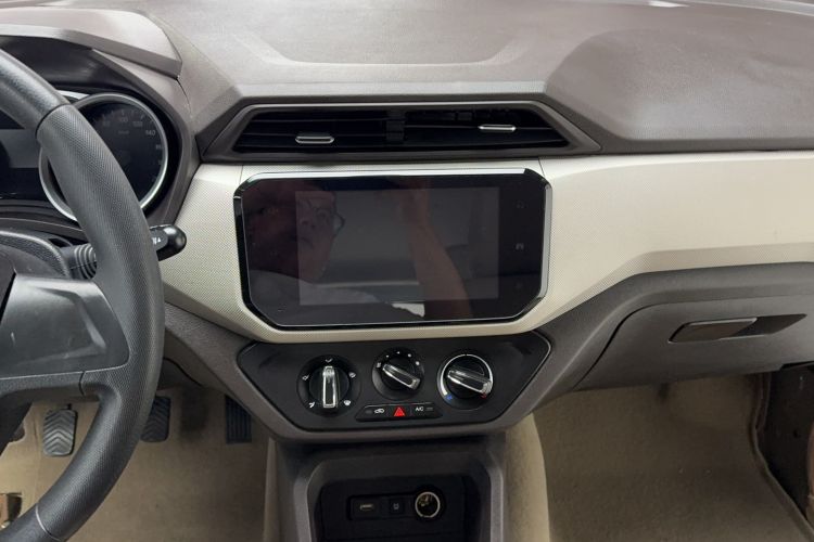 Used Wuling Hongguang 2021 1.5L Facelift S Comfort Version Hydraulic Power Steering LAR Center Console