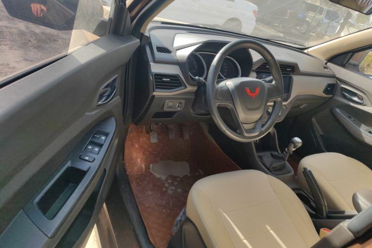 Used Wuling Hongguang 2021 1.5L Revised S Standard Version with Electric Power Steering LAR Driver Seat