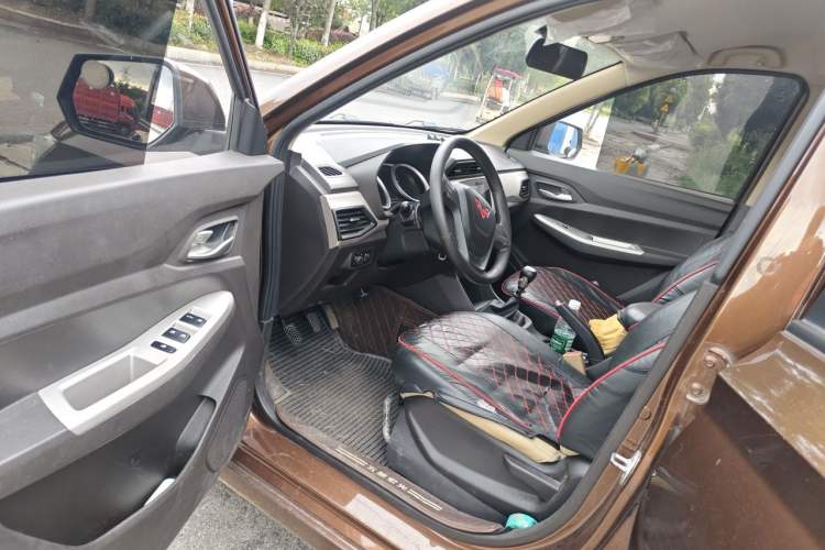 Used Wuling Hongguang 2021 1.5L S Comfort Edition LAR Driver Seat