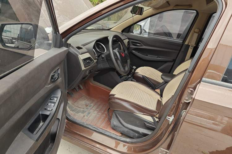 Used Wuling Hongguang 2021 1.5L S Standard Version LAR Driver Seat