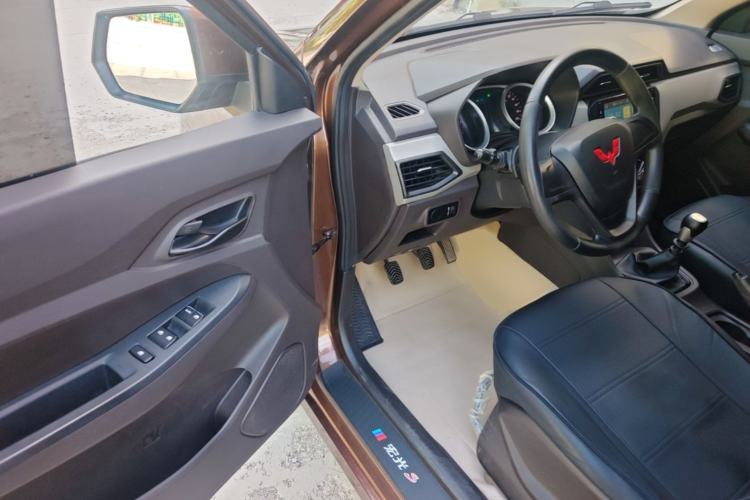Used Wuling Hongguang 2021 1.5L Revised S Standard Version with Electric Power Steering LAR Driver Seat