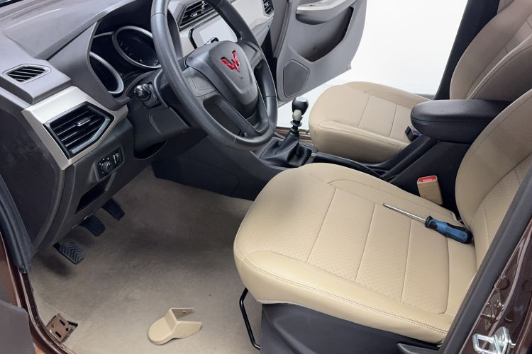 Used Wuling Hongguang 2021 1.5L Facelift S Comfort Version Hydraulic Power Steering LAR Driver Seat