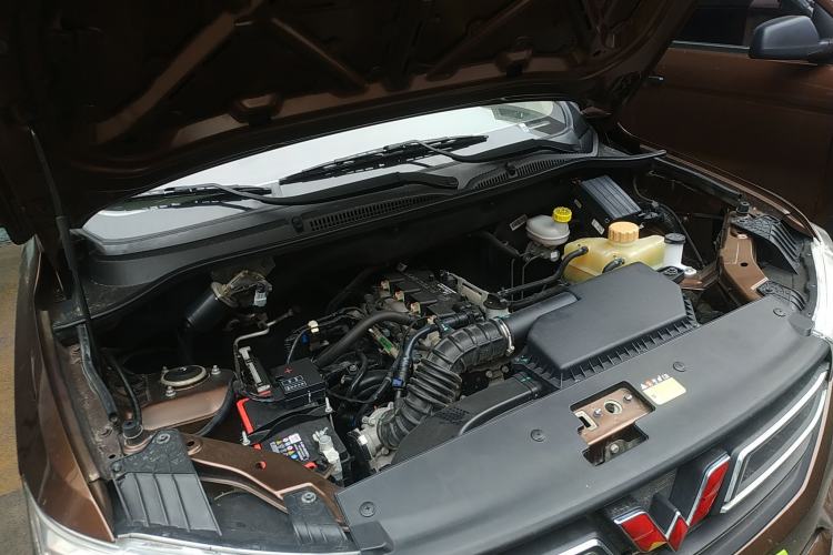 Used Wuling Hongguang 2021 1.5L Revised S Standard Version with Electric Power Steering LAR Engine Bay