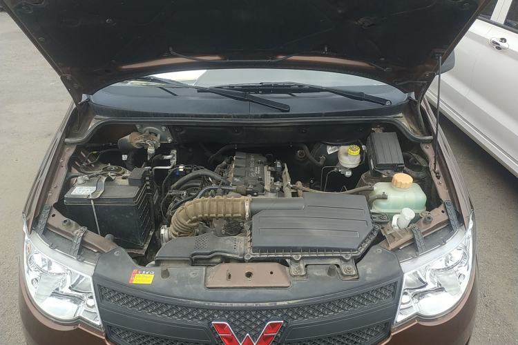 Used Wuling Hongguang 2021 1.5L S Base Version LAR Engine Bay
