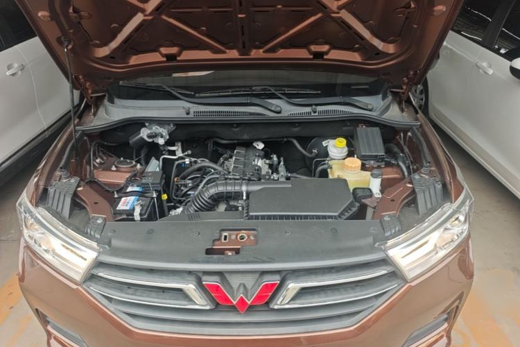 Used Wuling Hongguang 2021 1.5L S Standard Version LAR Engine Bay