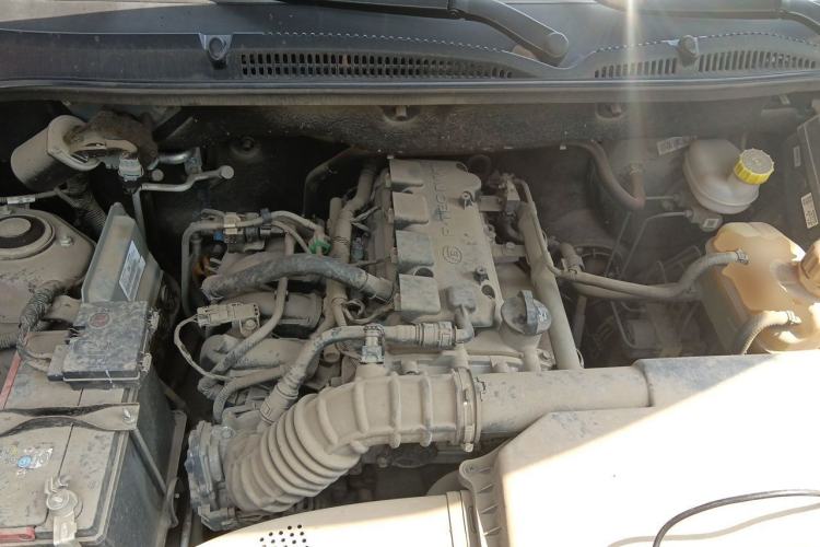 Used Wuling Hongguang 2021 1.5L S Standard Version LAR Engine Bay